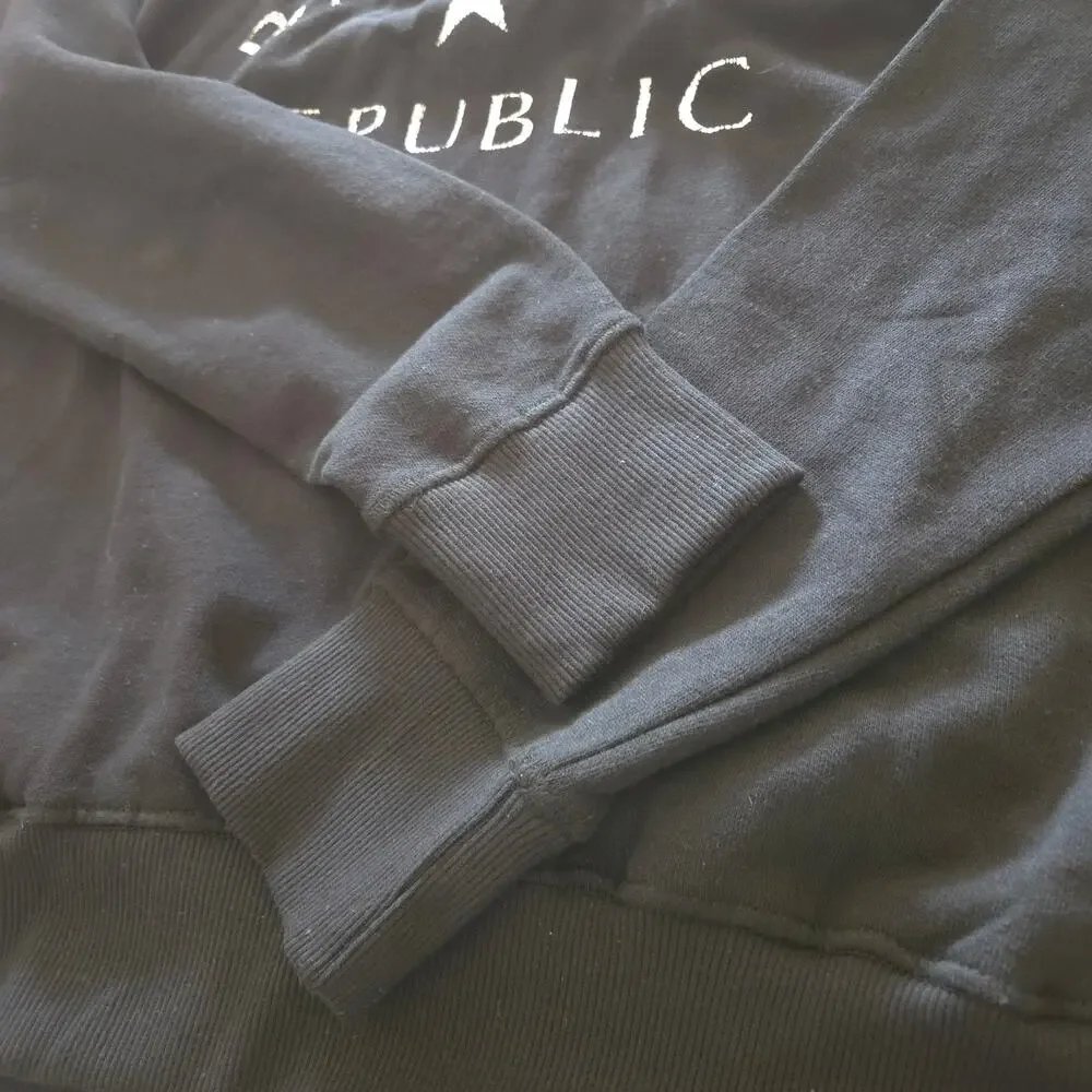 Banana Republic Men's Logoed Print Black Garment Dye Hoodie Sweatshirt NWOT✨️M